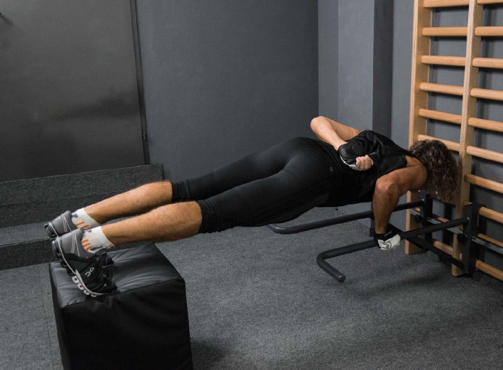 einarmiger-liegestuetz_eine-ebene-2