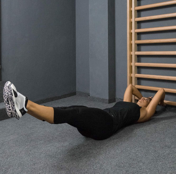 gerades_beinheben_rueckenlage-2_caro