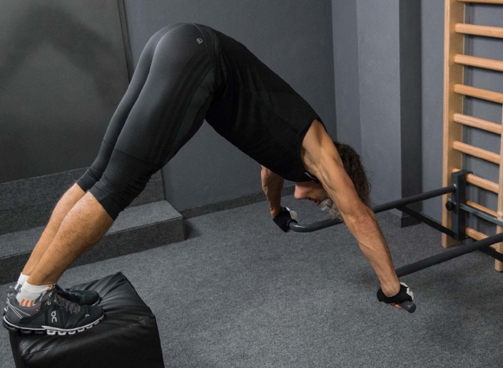 schultertrainer_beine-erhoeht-1