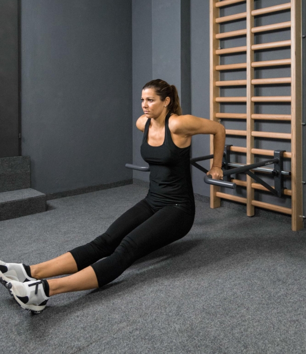 taurus-dips-beine-gestreckt-hg-2